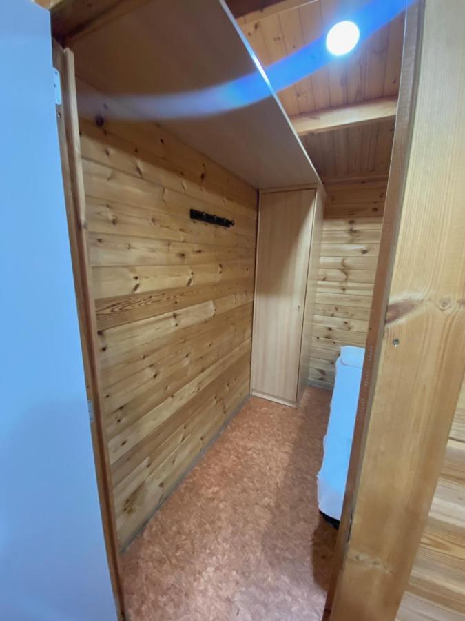 גראוס Bungalow & Camping Fuente De Regrustan מראה חיצוני תמונה
